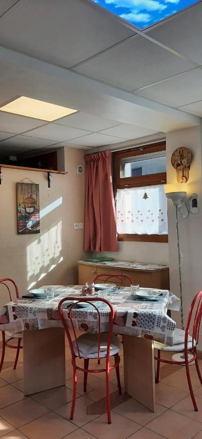 L'Aigle Royal Apartment Вожани Екстериор снимка