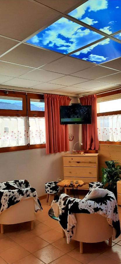 L'Aigle Royal Apartment Вожани Екстериор снимка
