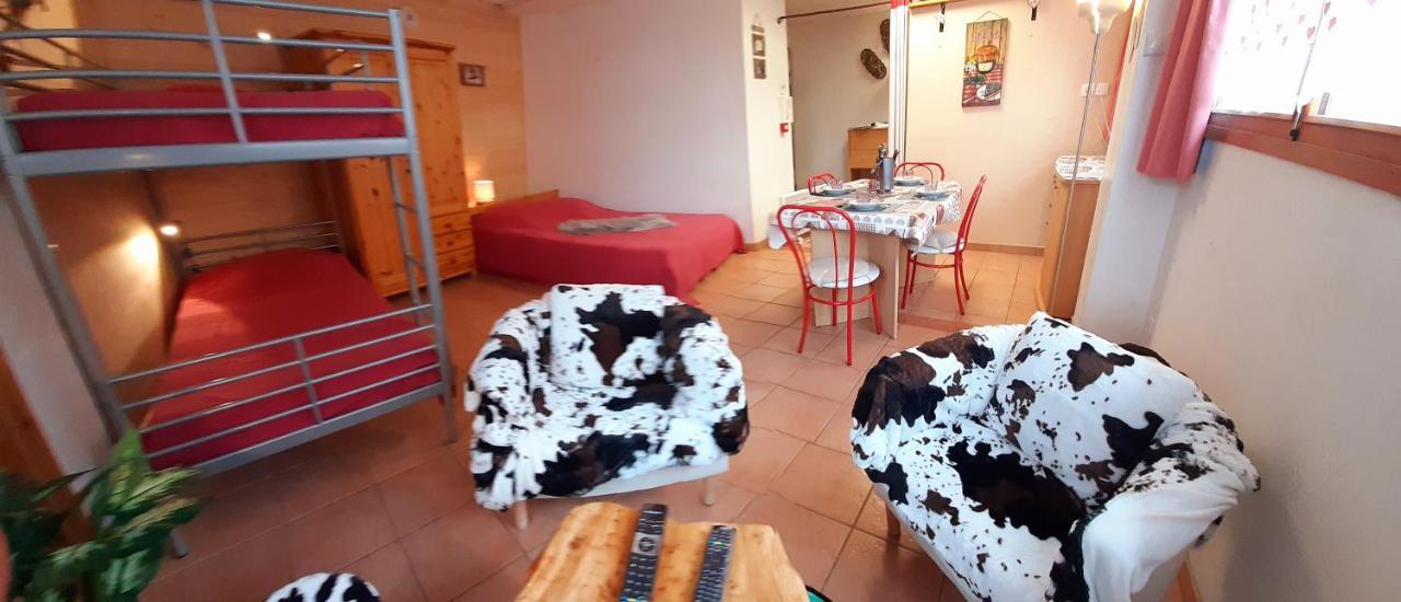 L'Aigle Royal Apartment Вожани Екстериор снимка