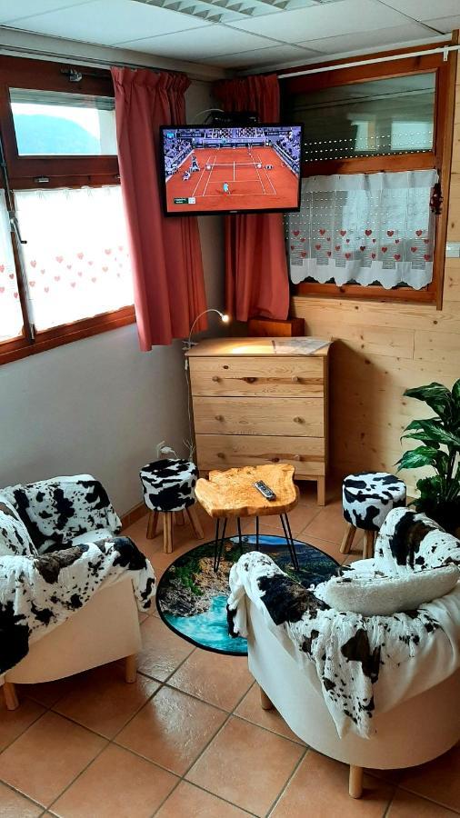L'Aigle Royal Apartment Вожани Екстериор снимка